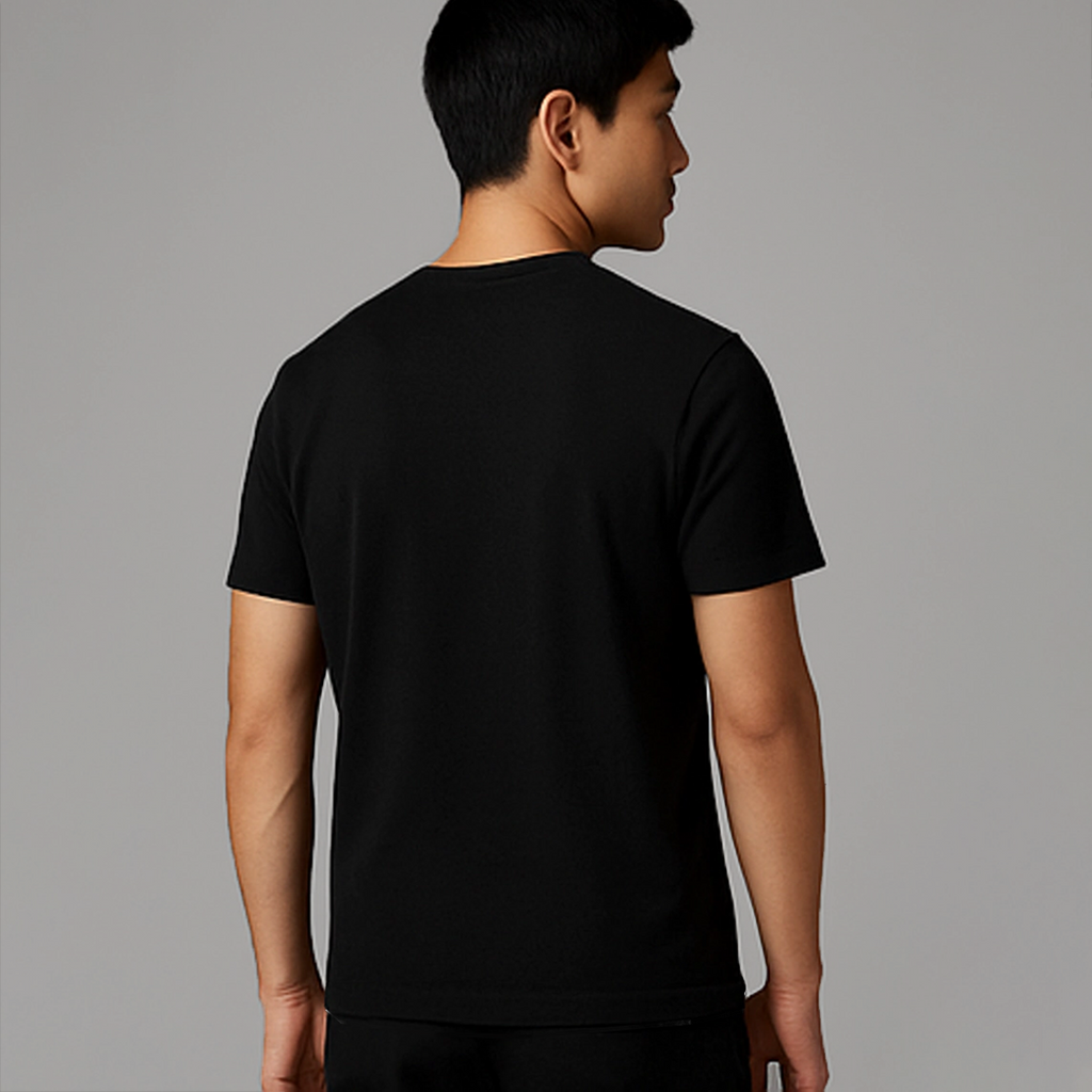 CAMISETA PRETA BÁSICA - UNISSEX