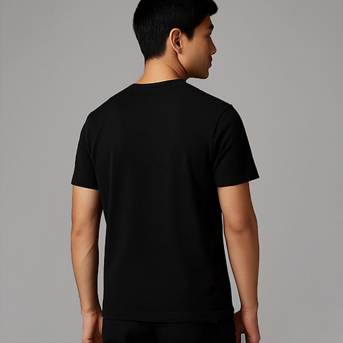 CAMISETA PRETA BÁSICA - UNISSEX
