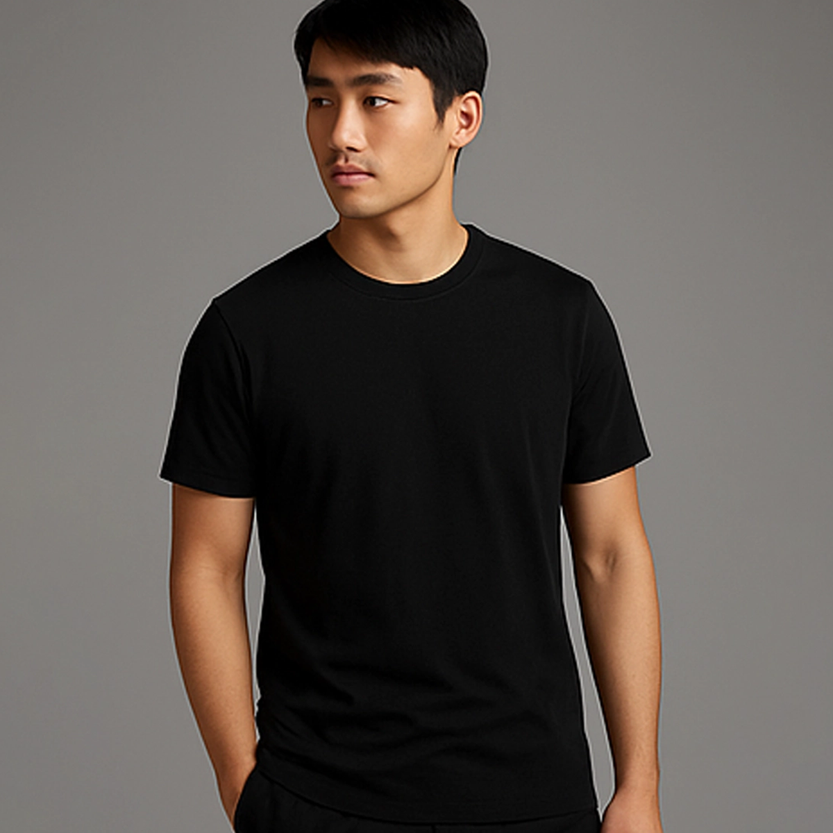 CAMISETA PRETA BÁSICA - UNISSEX